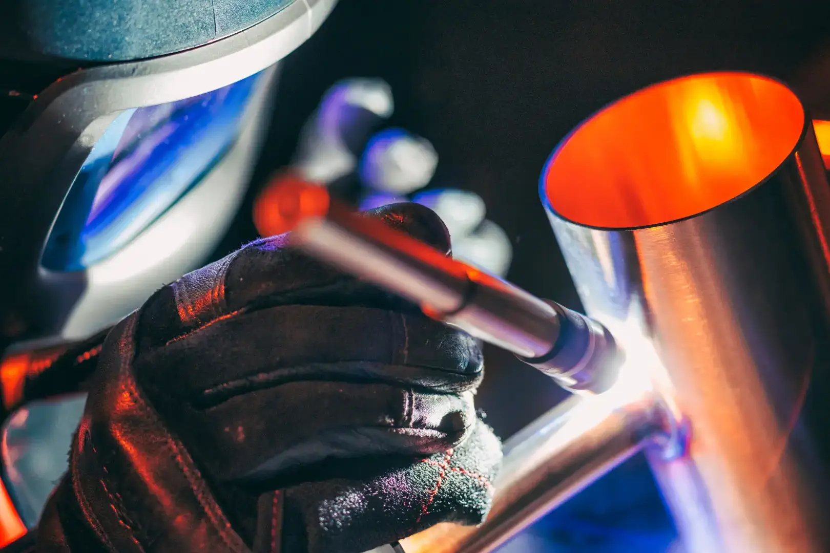 TIG welding on metal pipe